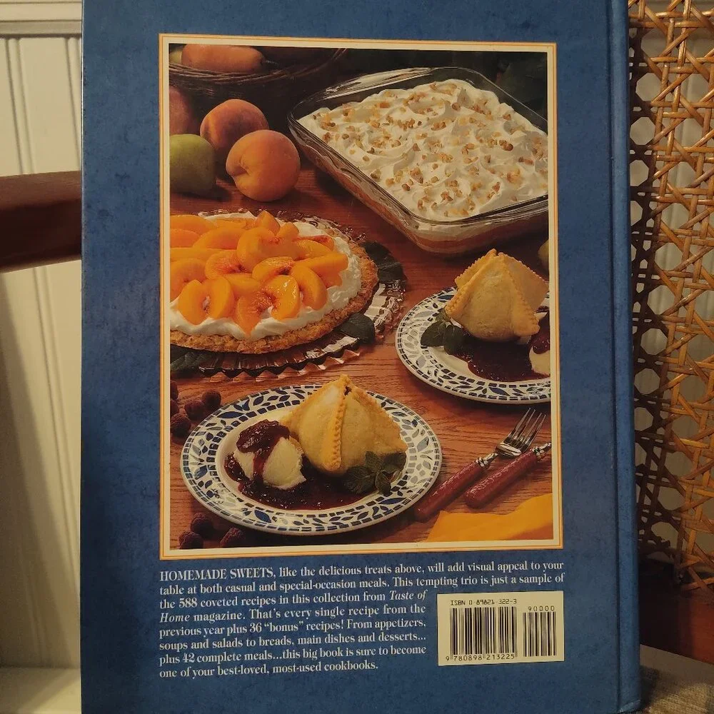 Taste of Home annual recipes 2002